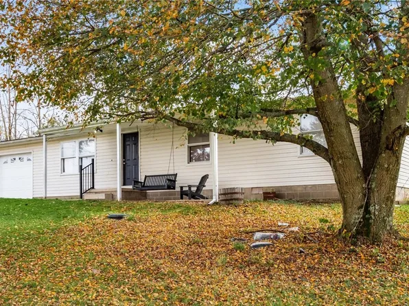 1730 Mollies Rock Rd, Dresden, OH 43821