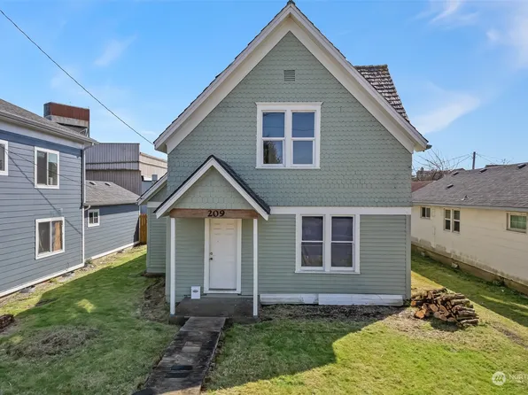 209 5th Street, Hoquiam, WA 98550