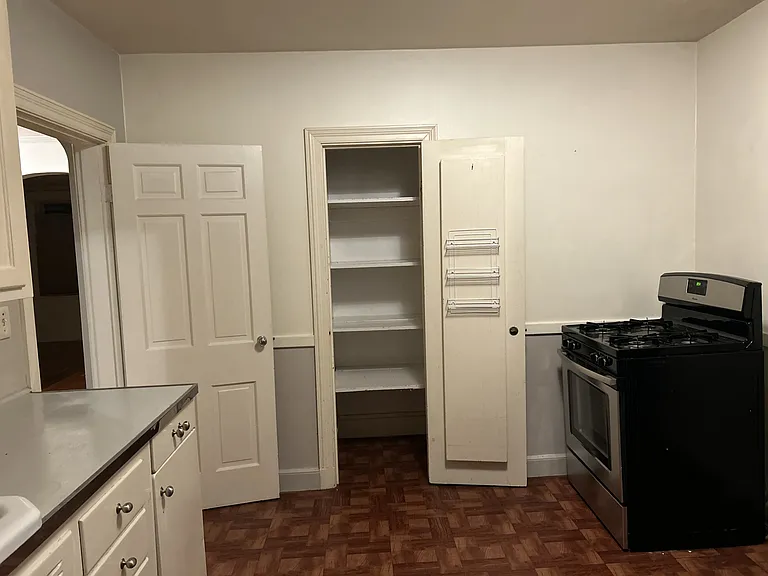 60 Sutherland Rd #1 — Photo 12