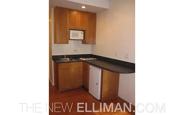Rented by Douglas Elliman | media 7