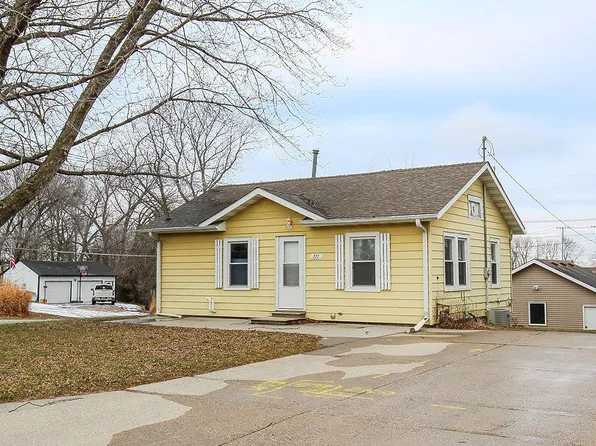 277 W M Ave, Nevada, IA 50201