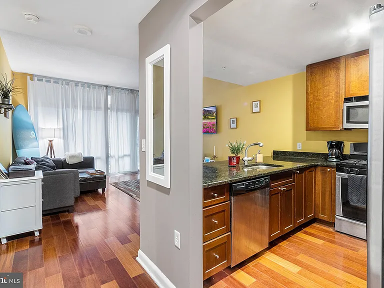 22 S Front St #204 — Photo 3