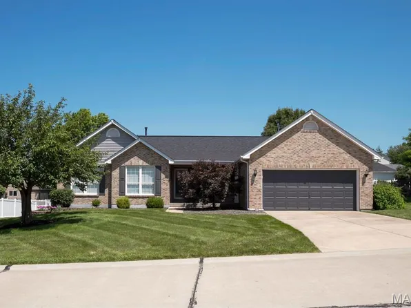 5070 Douglas Park Dr, Saint Peters, MO 63304