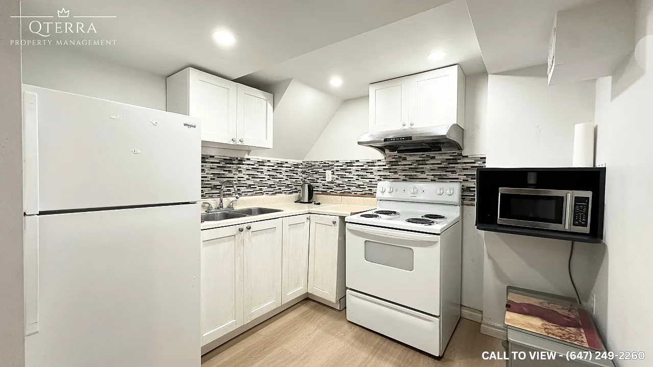 3 bed, 1100 sqft, $1,995 — Photo 2