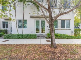 6611 NW 102nd Path #102, Miami, FL 33178
