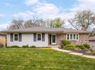 2036 NE Concord St, Lees Summit, MO 64086