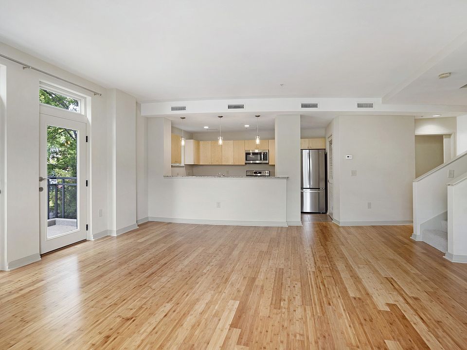 1st image of 1101 18th Ave S APT 212