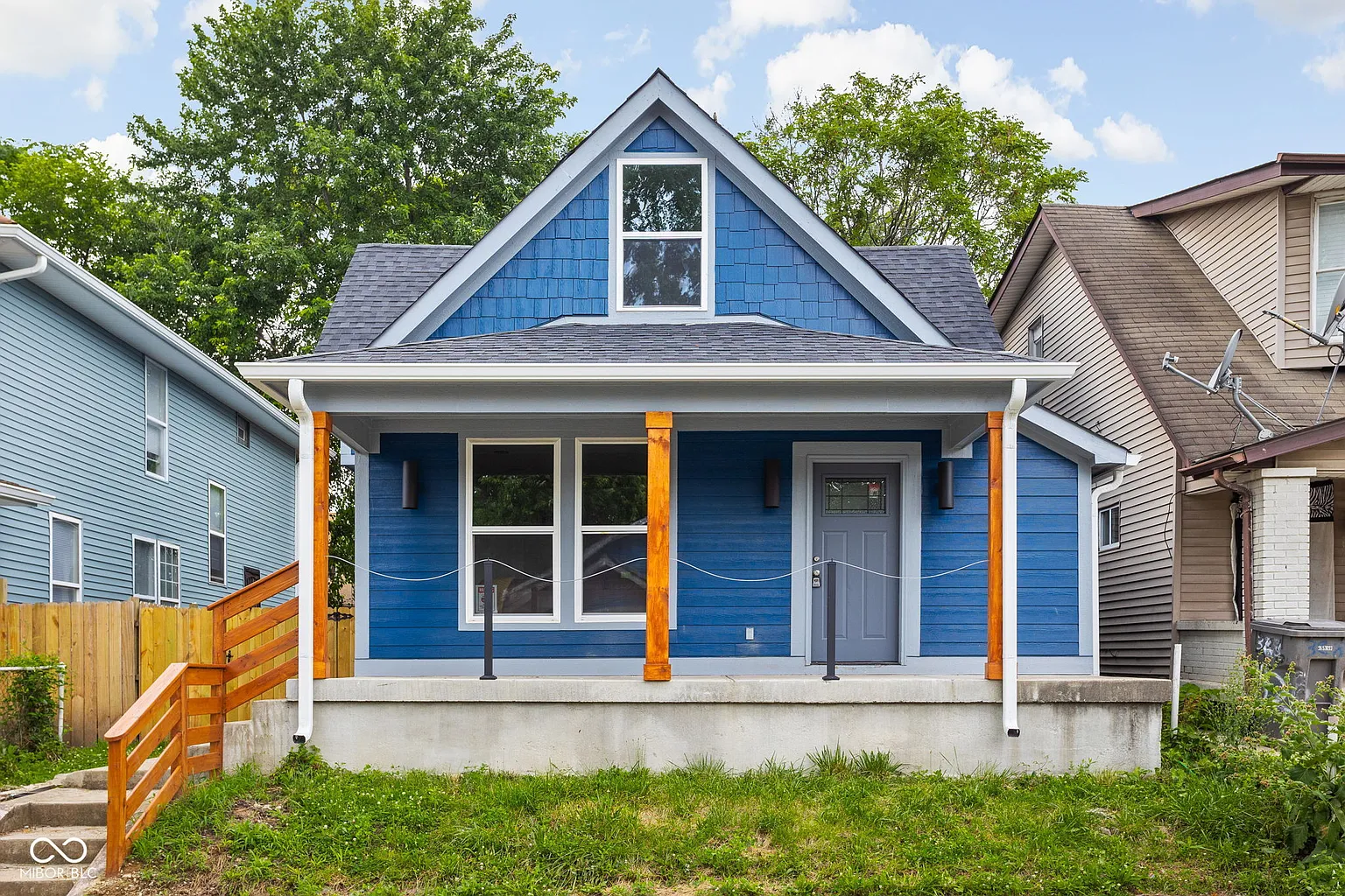 322 N Forest Ave photo 1
