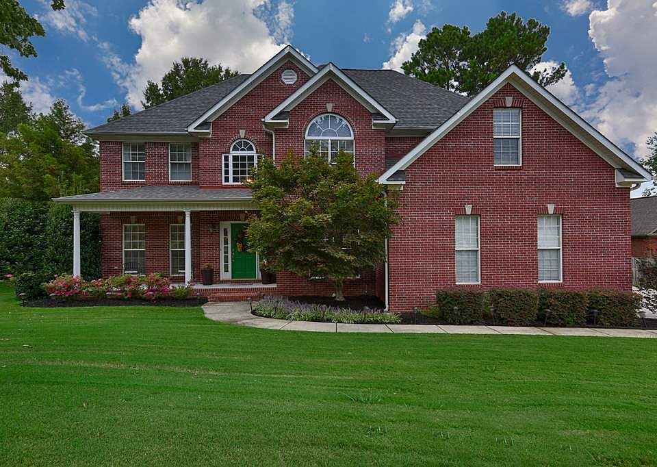 1st image of 2505 Southhurst Dr SE