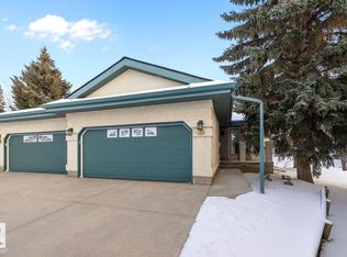 Riverside Common, Edmonton, AB T6R 2P9