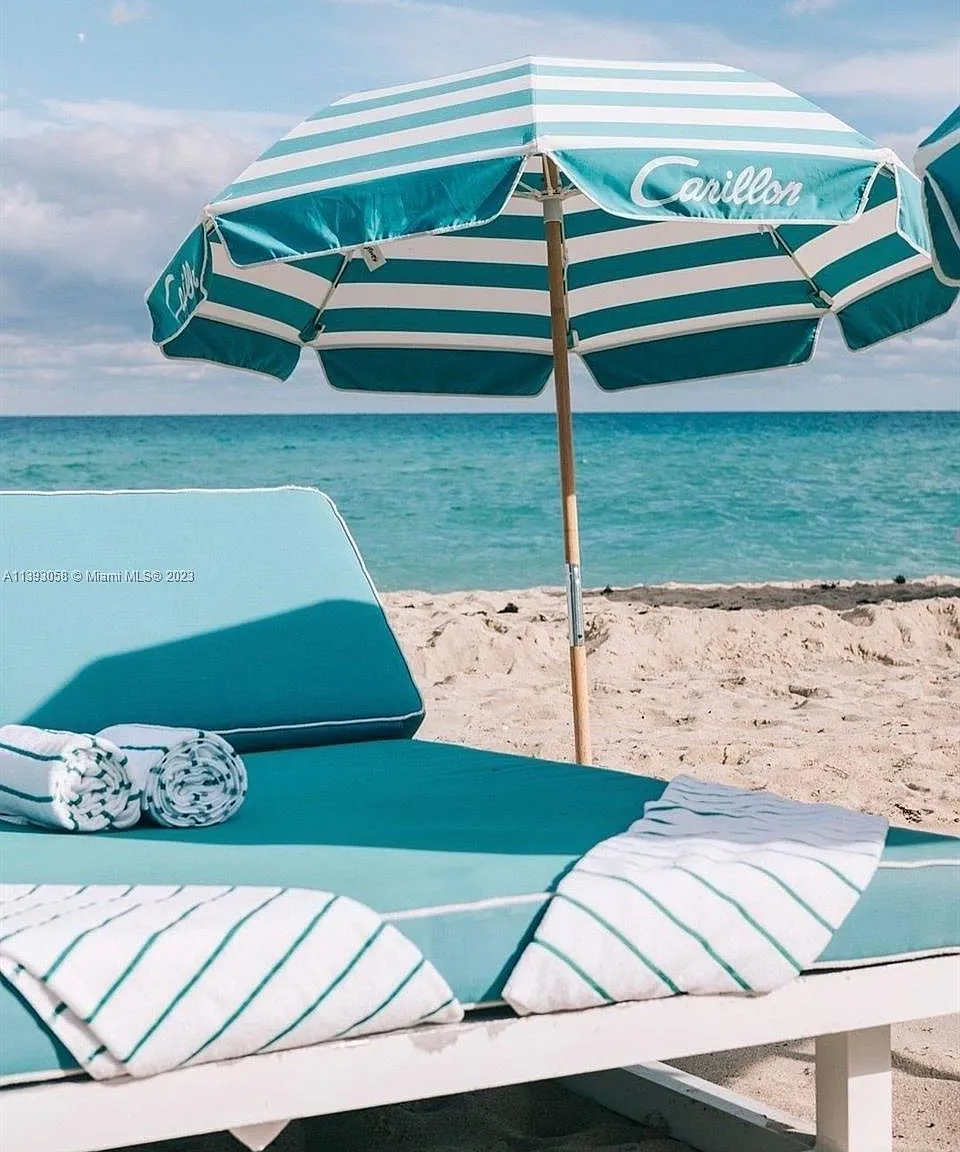 Collins Ave, Miami Beach — Photo 4