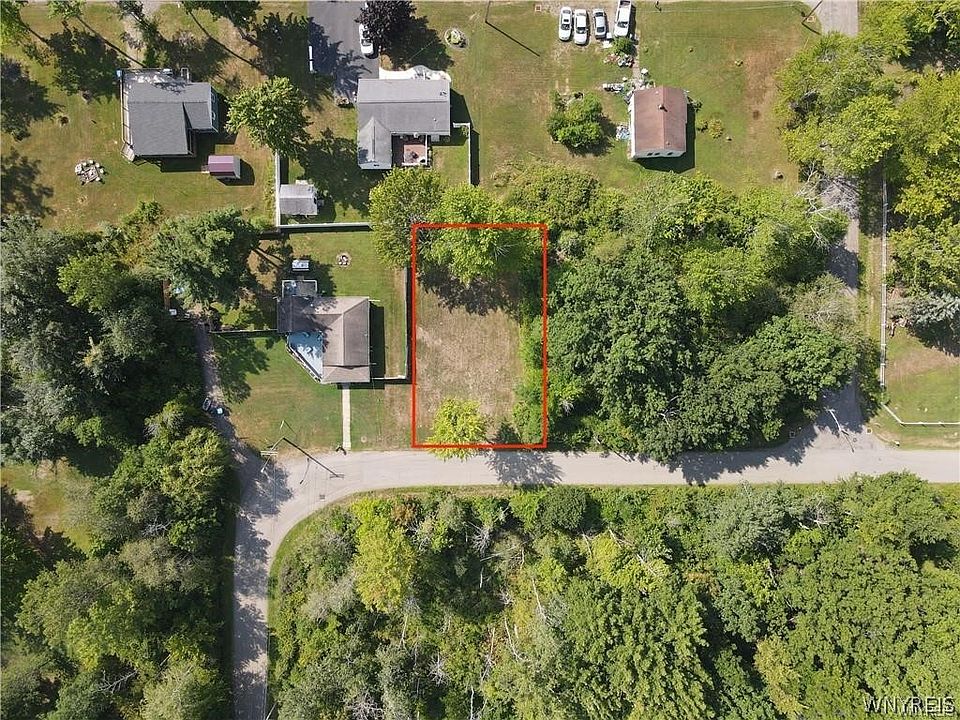 1st image of 529 Roanoke Ave #12