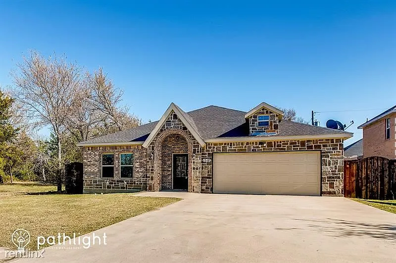 1518 Avenue B, Grand Prairie, TX 75051 | Zillow