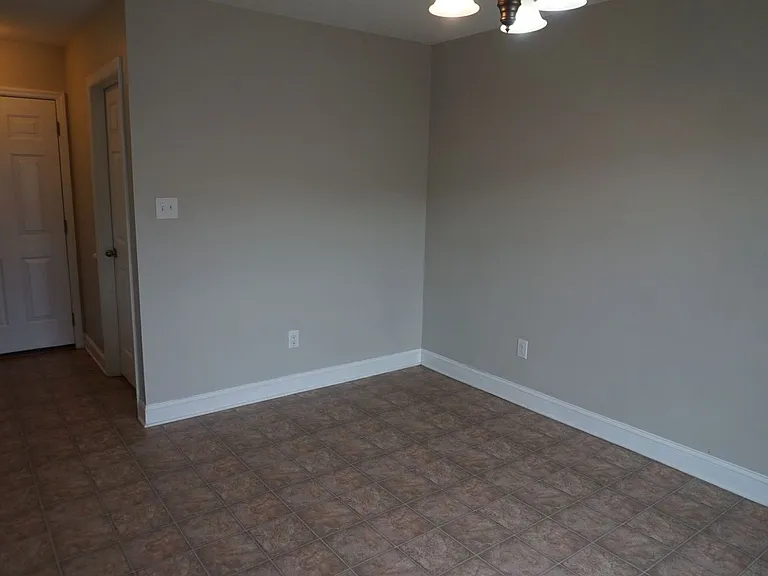 407 Sundown Ct — Photo 20