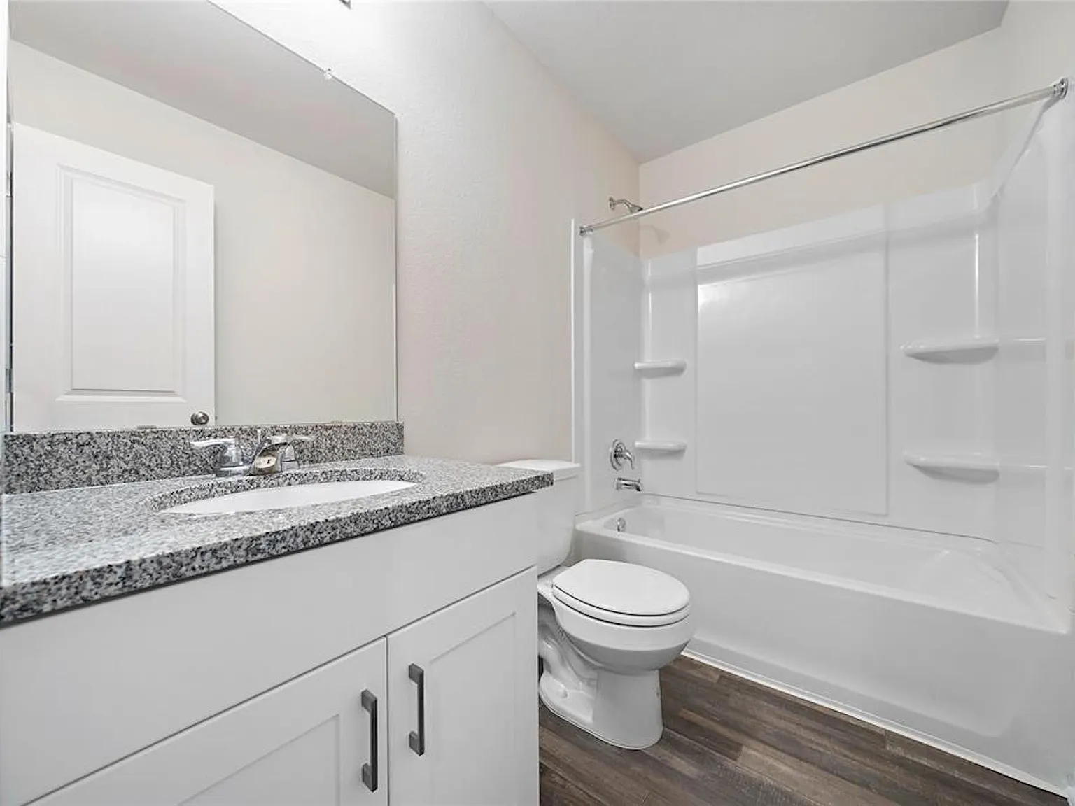 3 bed, 2.0 bath, 1200 sqft, $1,500 — Photo 4