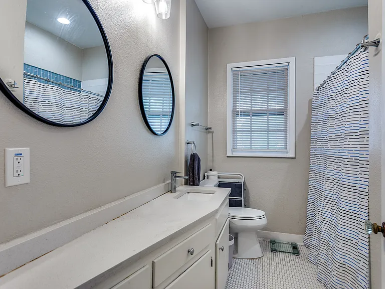 3112 Odessa Ave — Photo 11