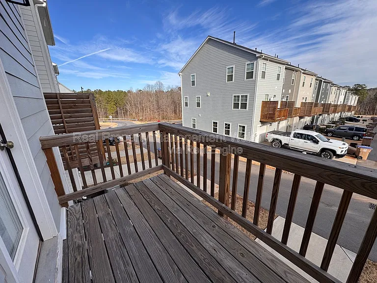 410 Odham Ln — Photo 2