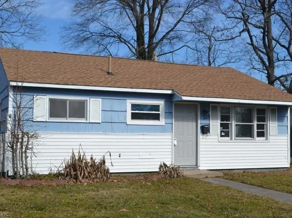 1483 Morgan Dr, Hampton, VA 23663