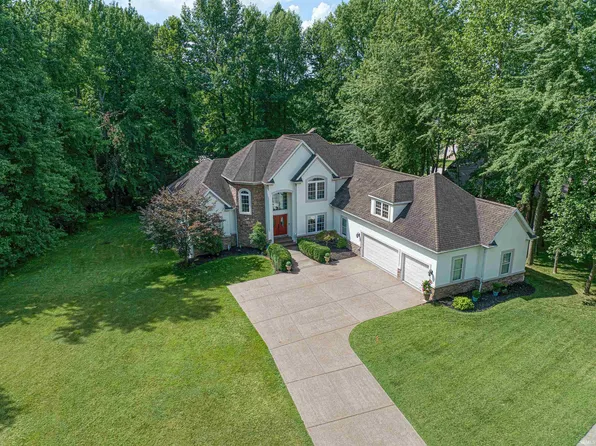 8605 Clovely Ct, Newburgh, IN 47630