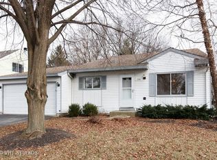 1264 Natchez Trace Cir, Naperville, IL 60540