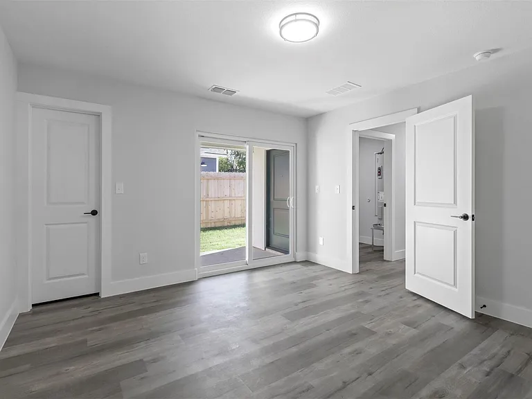 514 N Rusk Ave #516 — Photo 4