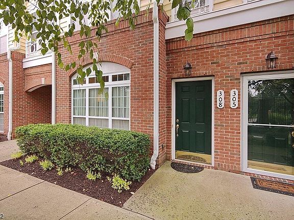 3rd image of 308 Freedom Ln #308