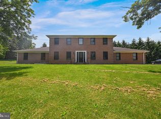 2265 Baker Rd, York, PA 17408