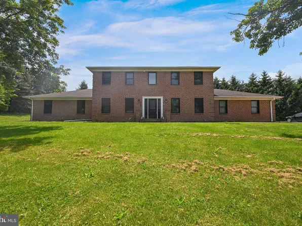 2265 Baker Rd, York, PA 17408