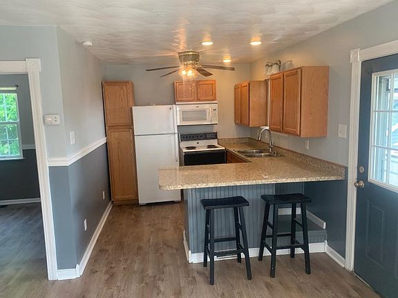 2nd image of 7 Jefferson Ave