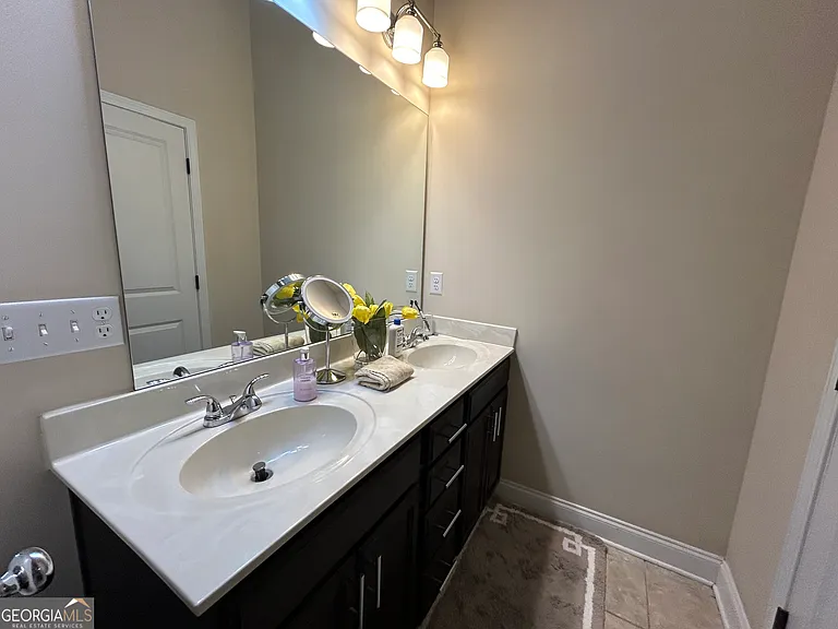 2413 Tenor Ln — Photo 6
