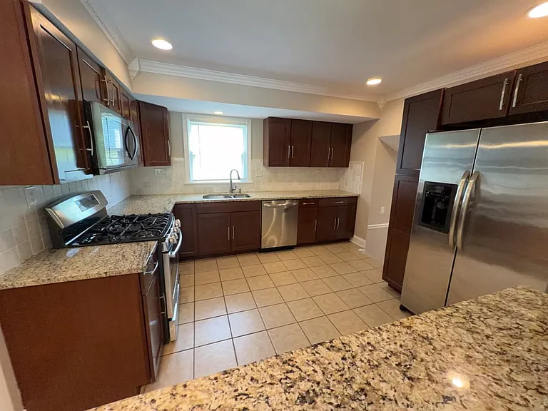 6862 N Windwood Dr W — Photo 8