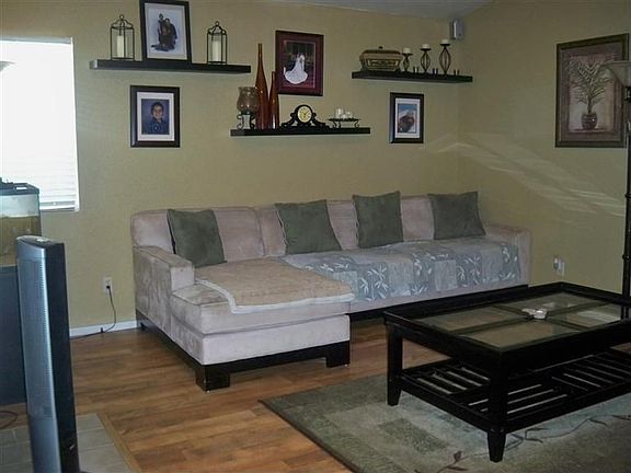 2nd image of 1510 Laguna Cir