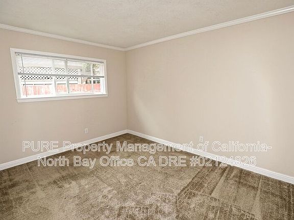 5th image of 424 Orinda Ave