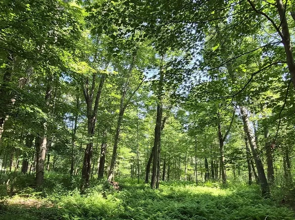 125 Topsfield Rd, Ipswich, MA 01938