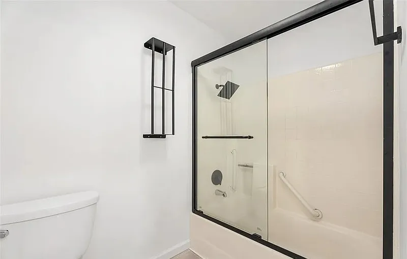 1 bed, 1.0 bath, 608 sqft, $1,800 — Photo 2