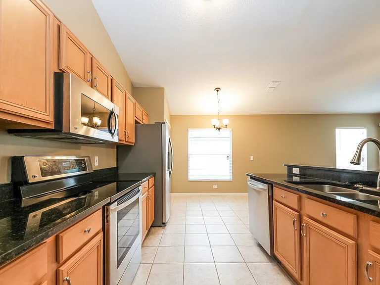 13918 Valleybrooke Ln — Photo 6