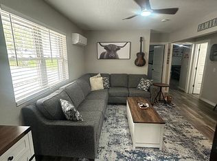 226 N Lake St - Property Image