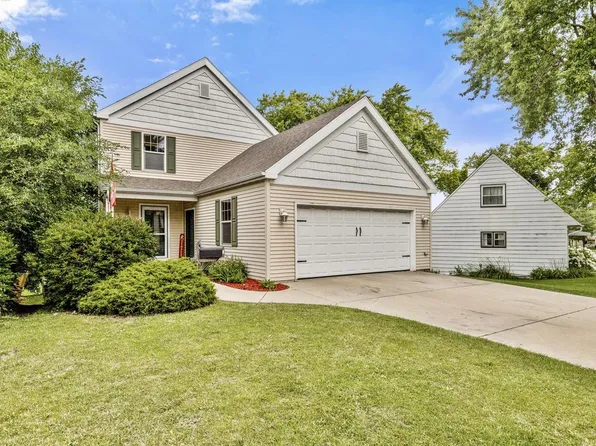 1438 Cleveland AVENUE, Waukesha, WI 53186
