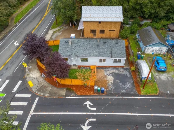 12404 NE 95th St #B, Kirkland, WA 98033