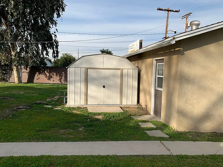 9030 Swinton Ave — Photo 28
