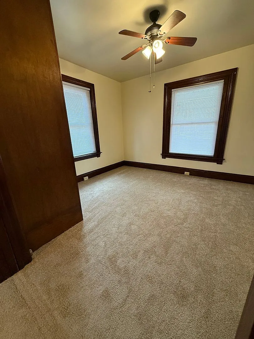 Building Photo - 405 Juniper St