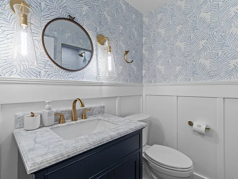 146 Broad St #B — Photo 17