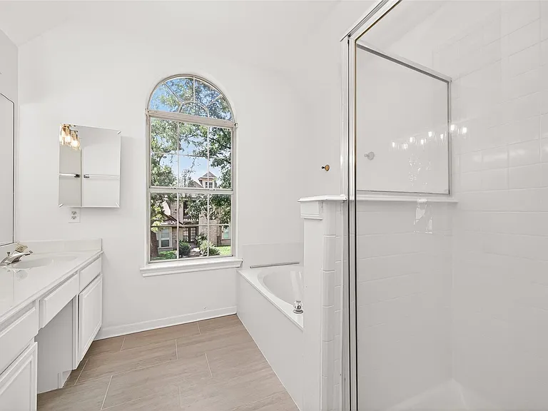 4719 Cashel Cir #B — Photo 17