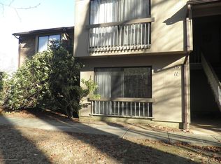 11 Lexington Ct, Red Bank, NJ 07701