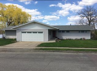 142 W Main St, Alden, MN 56009