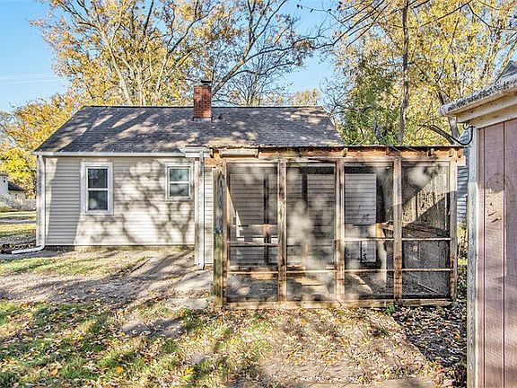 2nd image of 428 Keyes Dr