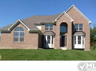 3913 Fadi Dr, Troy, MI 48084