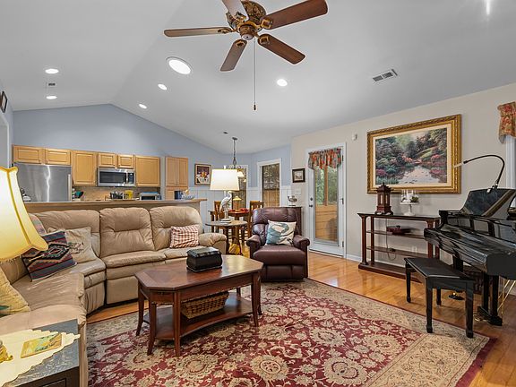 3rd image of 143 Myrtle Trace Dr.