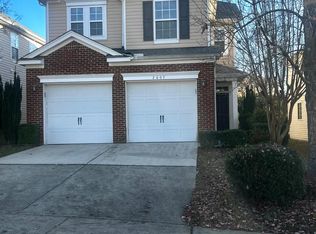 2009 Remington Oaks Cir, Cary, NC 27519