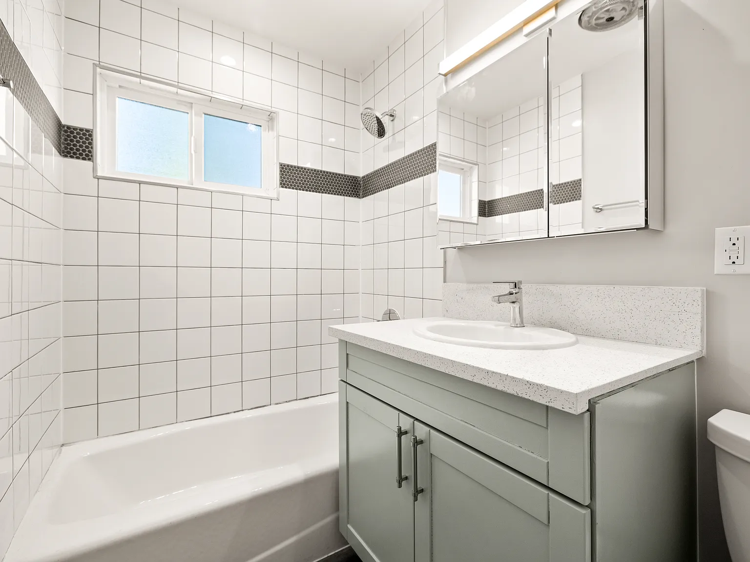 1 bed, $3,000 — Photo 4